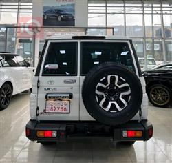 Toyota Land Cruiser 70